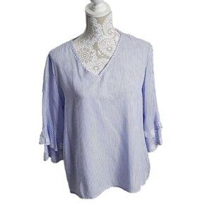 Liza Byrd Embroidered Top White & Blue Pinstripe 3/4 Bell Sleeves Women's Small
